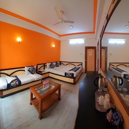 Hotel Indore Palace - Feel At Home Shirdi Dış mekan fotoğraf