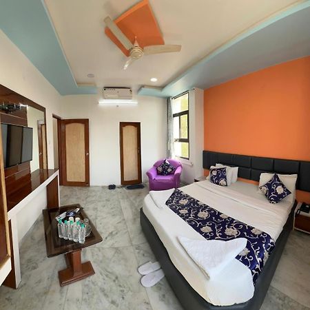 Hotel Indore Palace - Feel At Home Shirdi Dış mekan fotoğraf