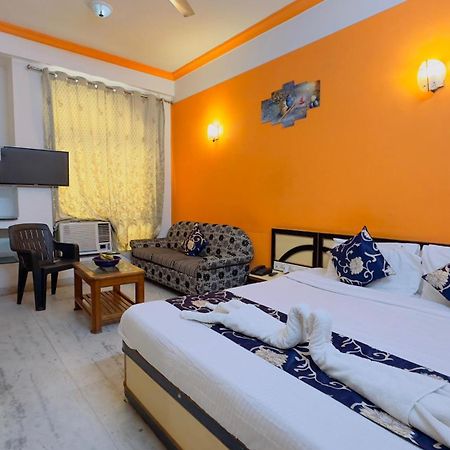 Hotel Indore Palace - Feel At Home Shirdi Dış mekan fotoğraf
