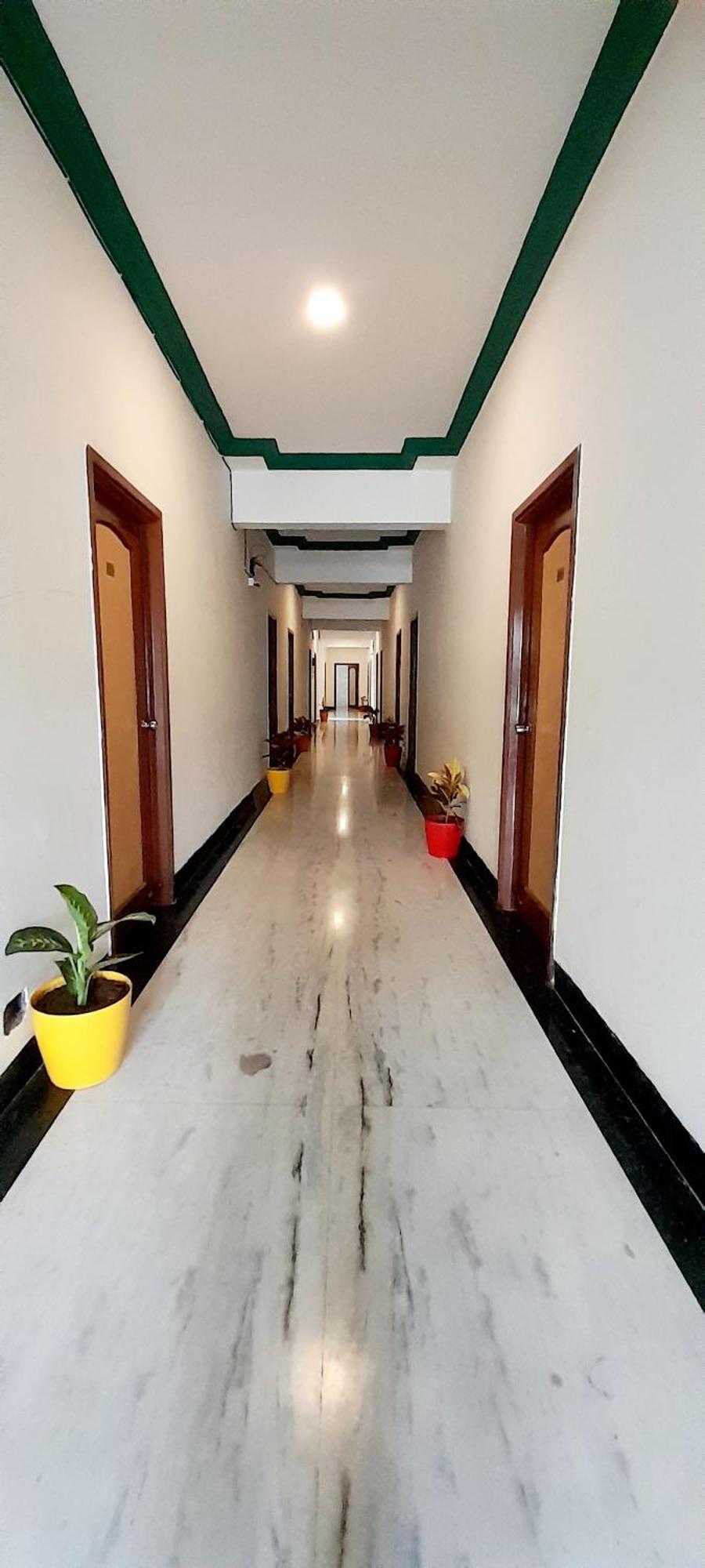 Hotel Indore Palace - Feel At Home Shirdi Dış mekan fotoğraf