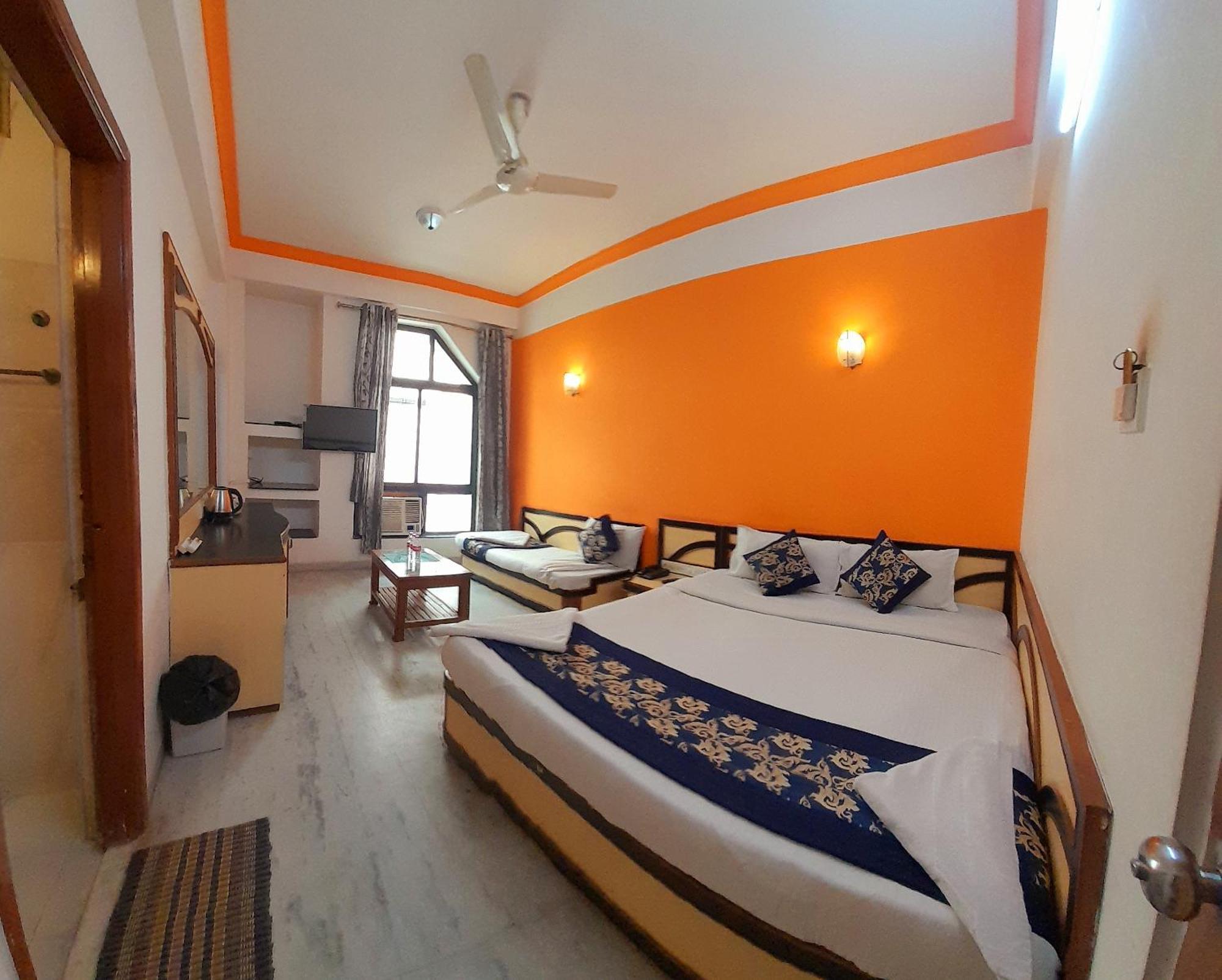 Hotel Indore Palace - Feel At Home Shirdi Dış mekan fotoğraf