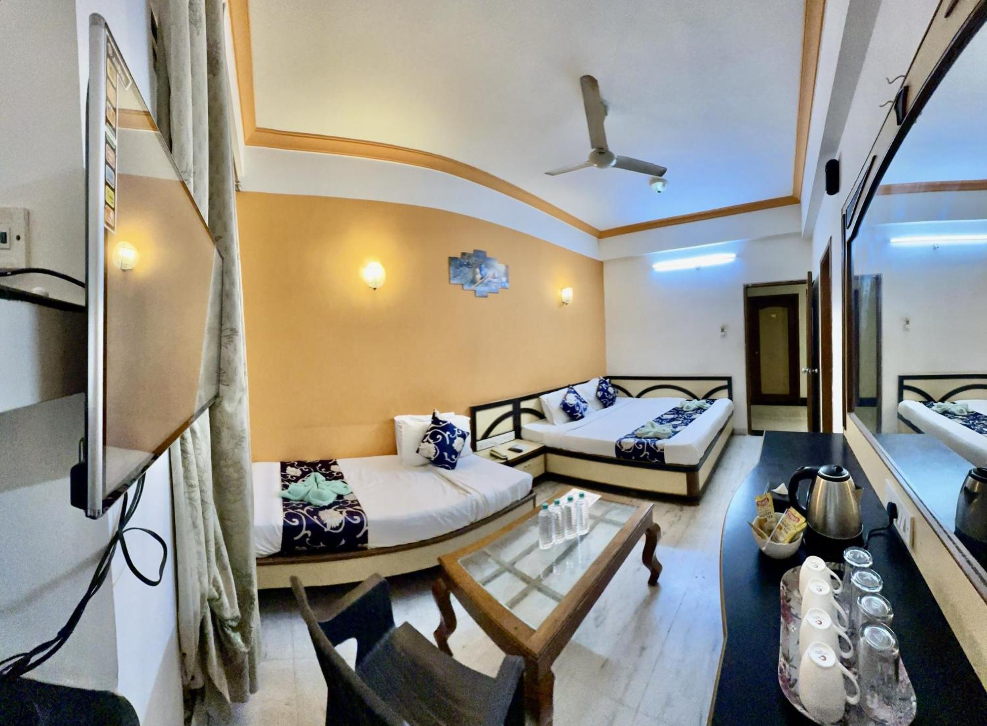 Hotel Indore Palace - Feel At Home Shirdi Dış mekan fotoğraf