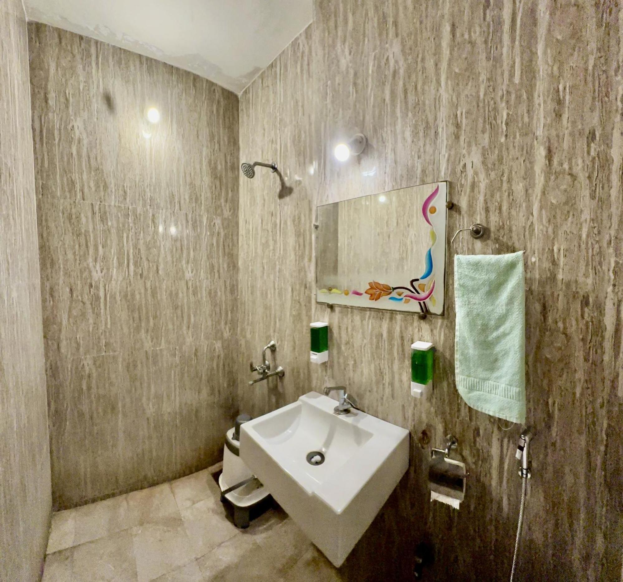 Hotel Indore Palace - Feel At Home Shirdi Dış mekan fotoğraf