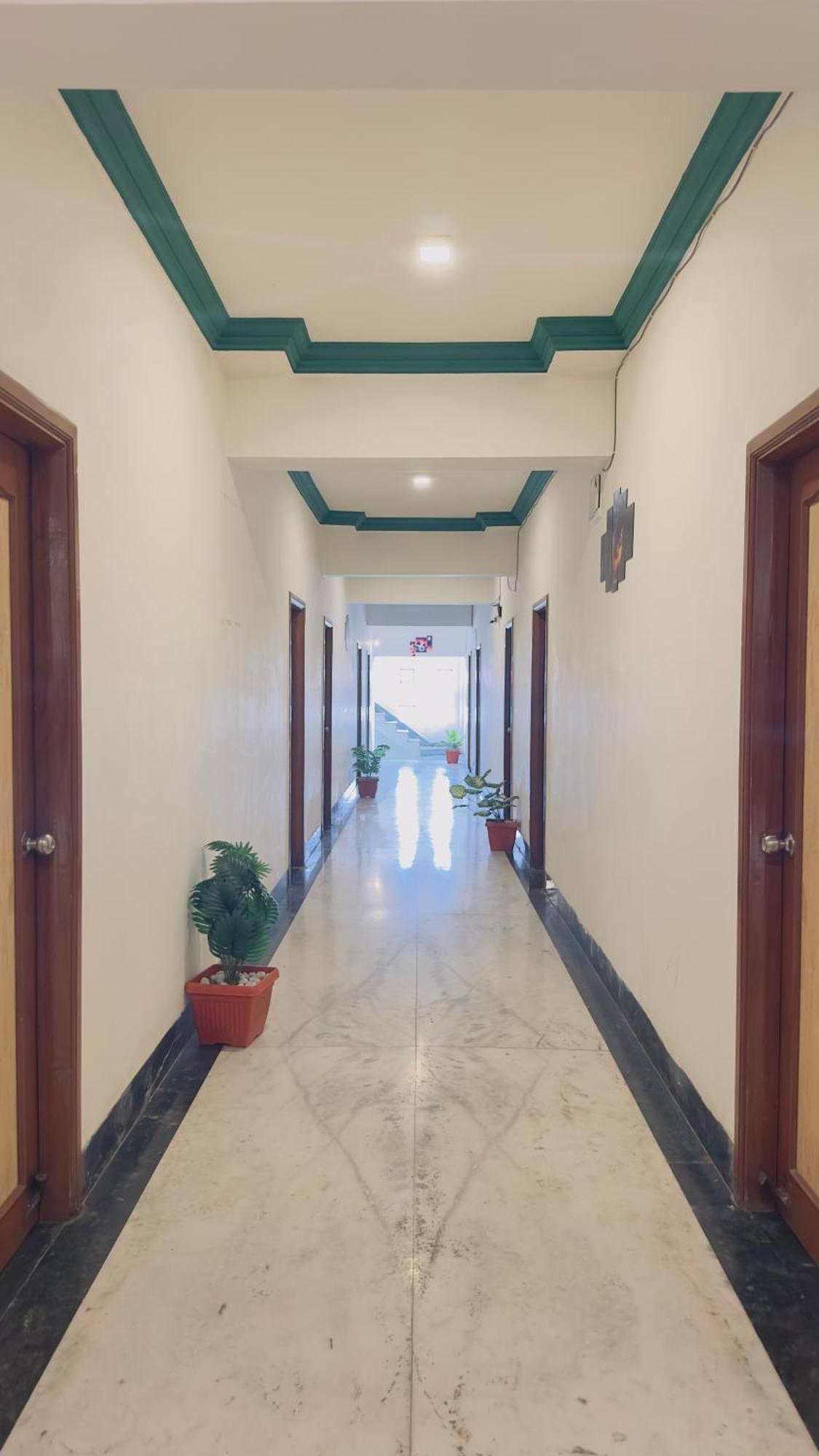 Hotel Indore Palace - Feel At Home Shirdi Dış mekan fotoğraf