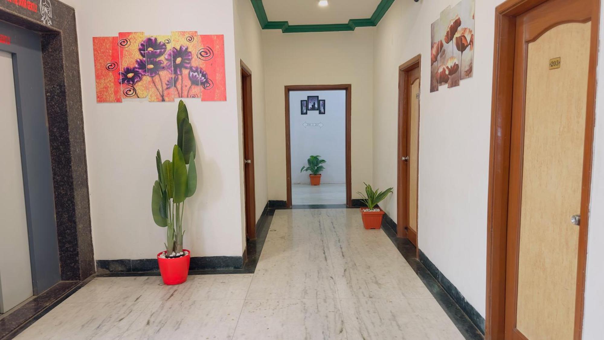 Hotel Indore Palace - Feel At Home Shirdi Dış mekan fotoğraf