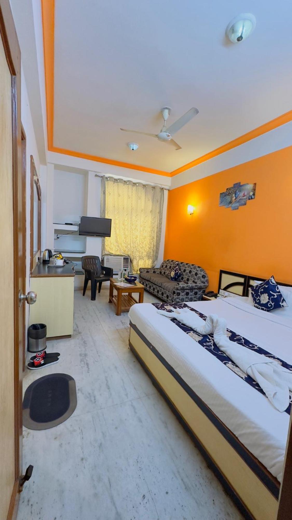 Hotel Indore Palace - Feel At Home Shirdi Dış mekan fotoğraf
